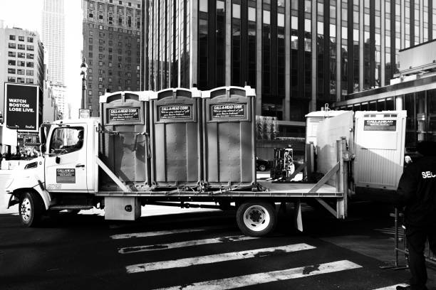 Best Portable toilet rental for construction  in Toluca, IL